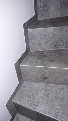 Vinyl - Treppe saniert